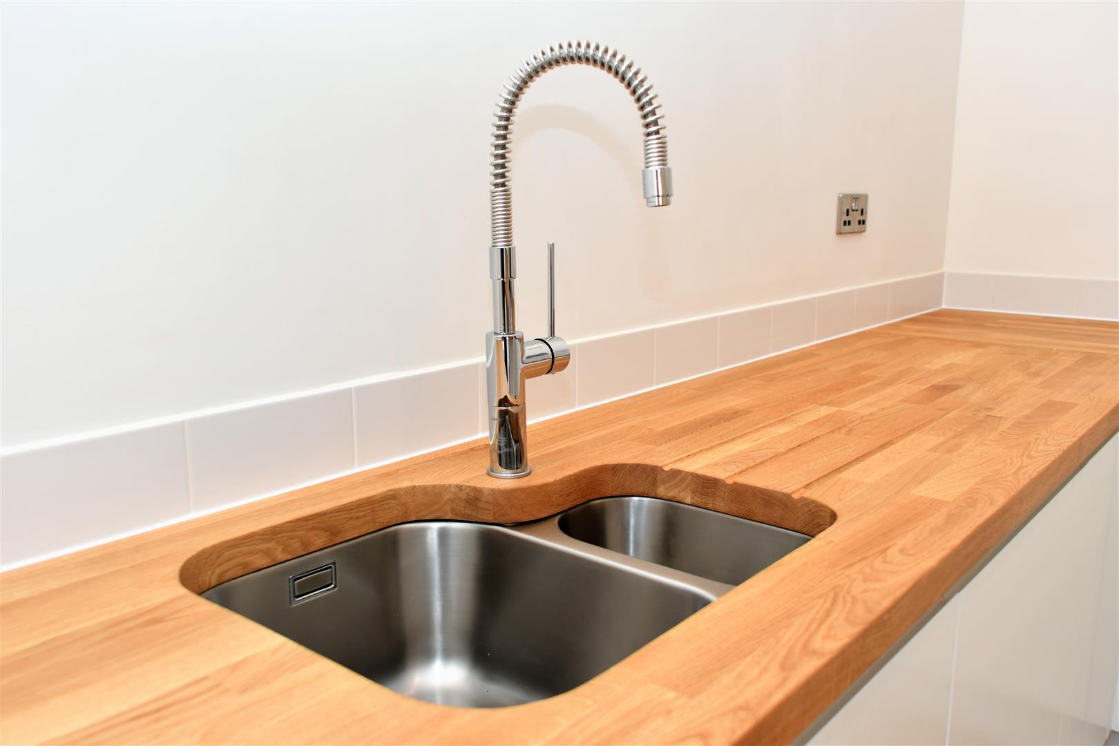 SAMPLE KITCHEN PHOTO